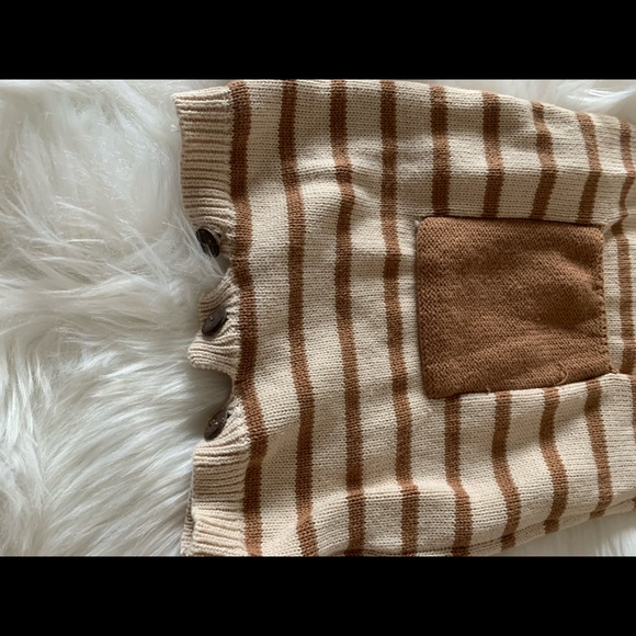 Knit Bodysuit Romper - Picture 4 of 5